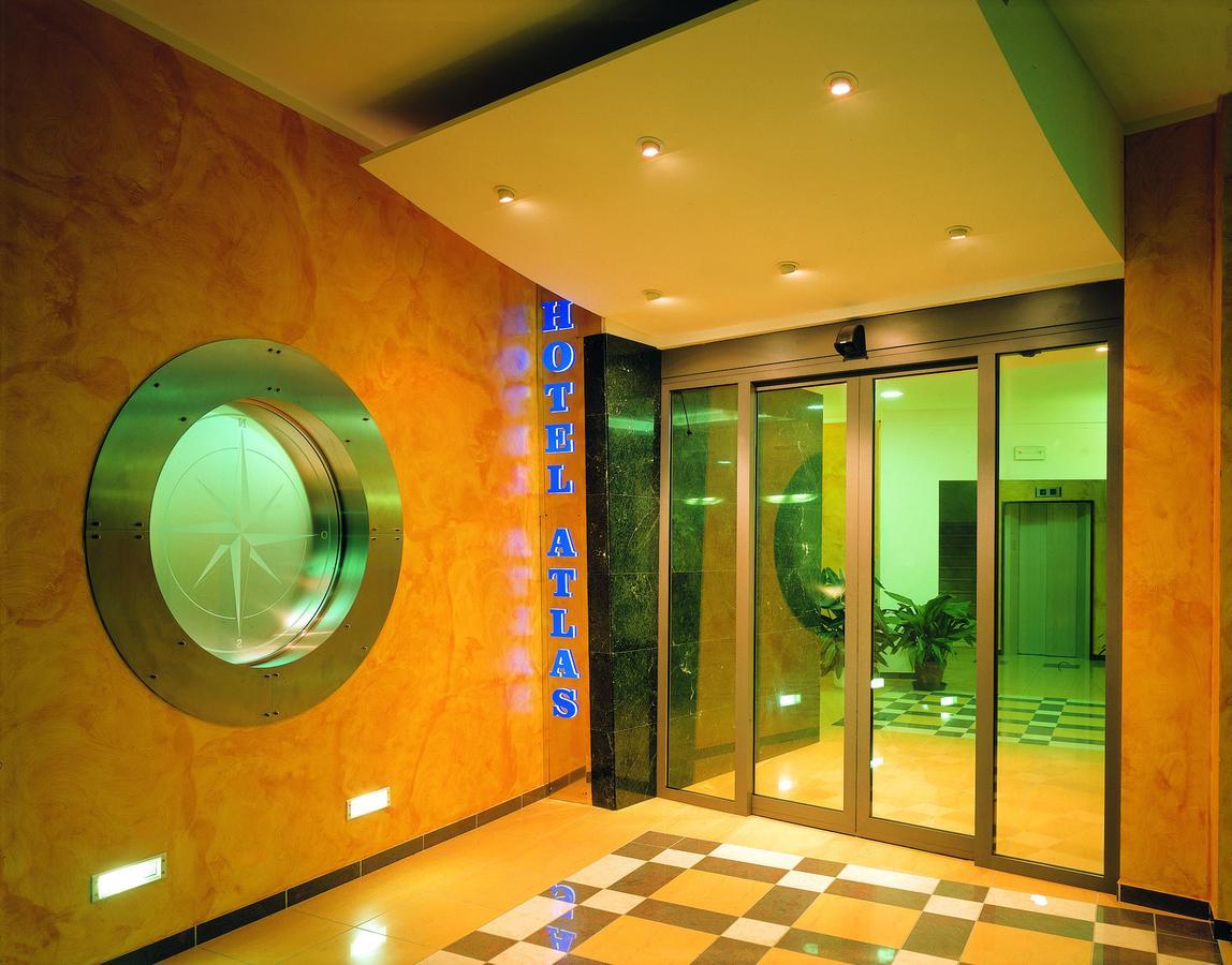 Hotel Atlas Alba Adriatica Εξωτερικό φωτογραφία