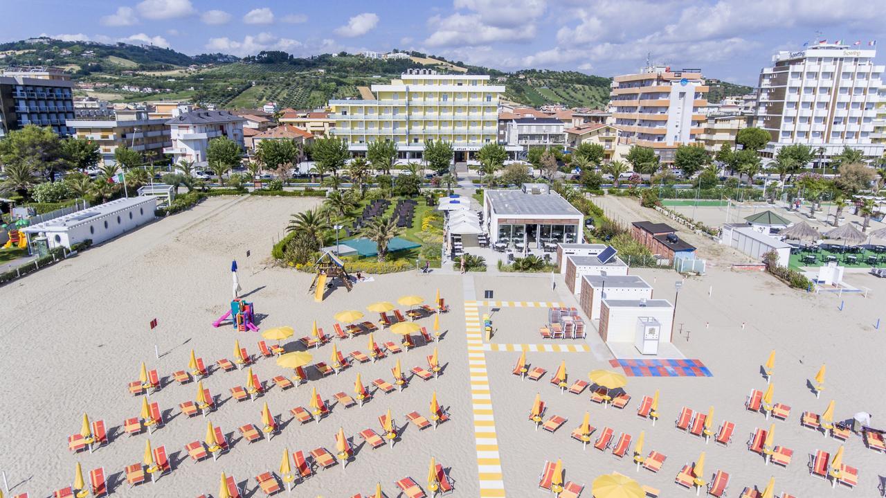 Hotel Atlas Alba Adriatica Εξωτερικό φωτογραφία